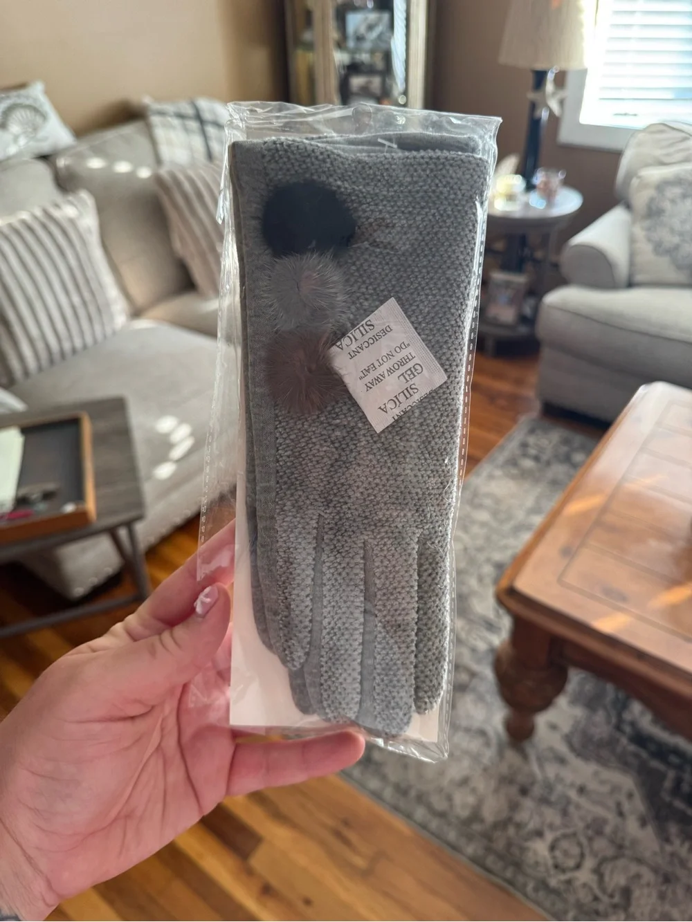 Women’s Gray Knit Gloves with Pom Detail